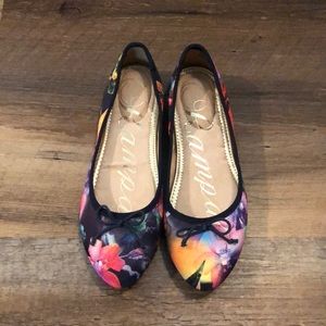 Women’s Floral Flats